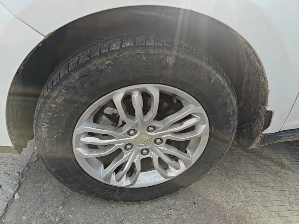 Landwind X5 2017 2016 Plus 1.5T Manual Pioneer Edition
