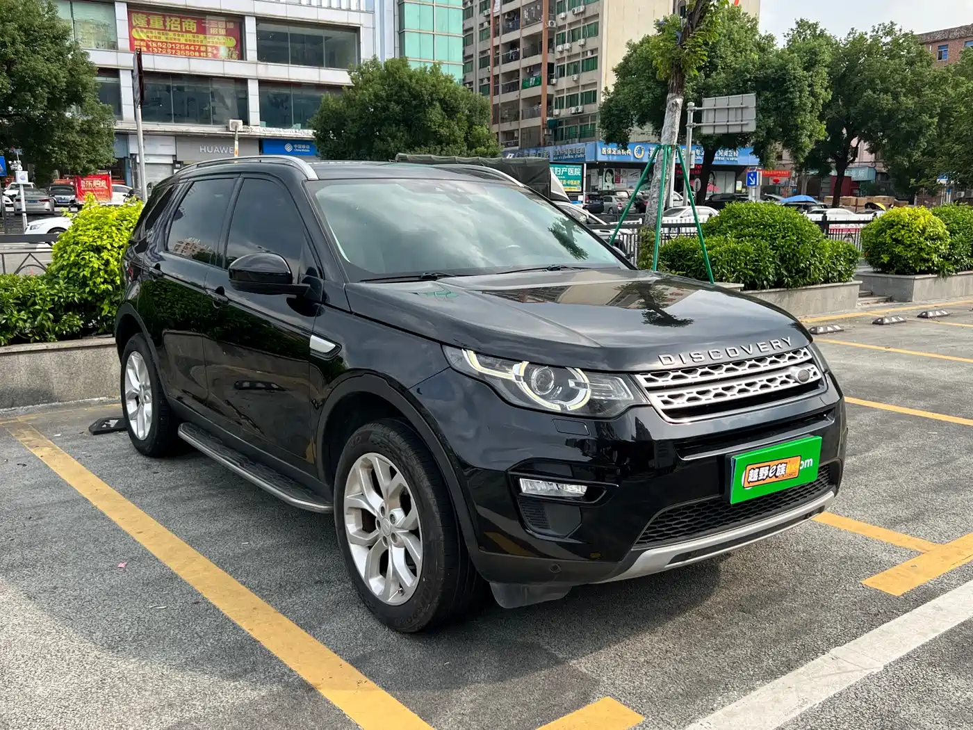 Land Rover Discovery Sport 2017 2.0T HSE фото 3