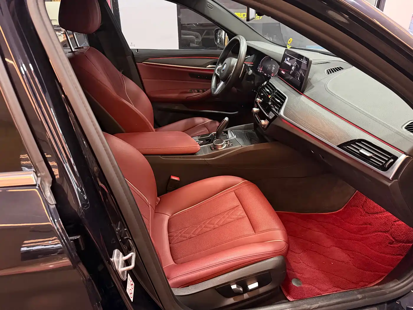 BMW 5 Series 2022 530Li Leading M Sport Package фото 12