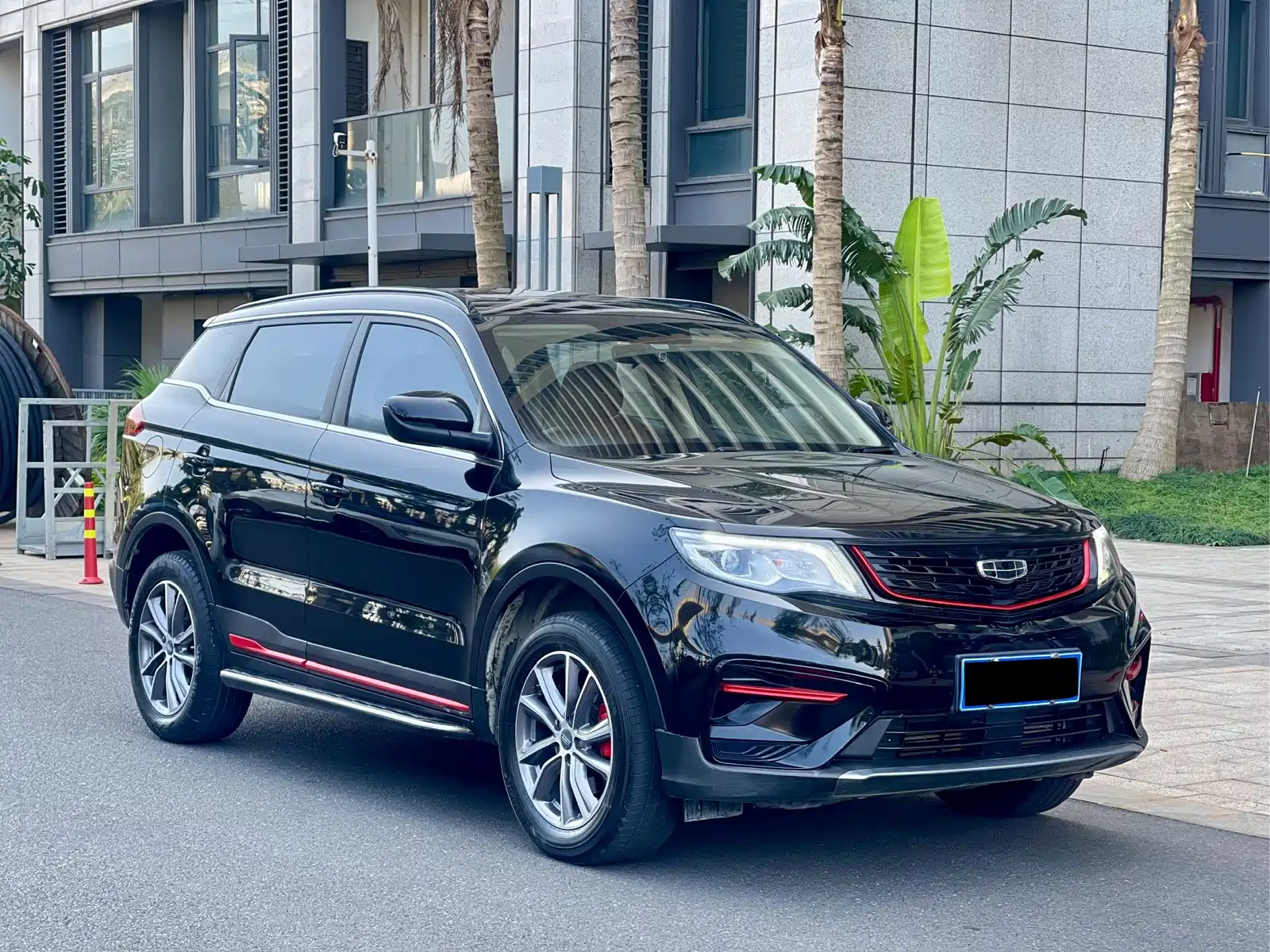 Фото 3 - Geely Atlas