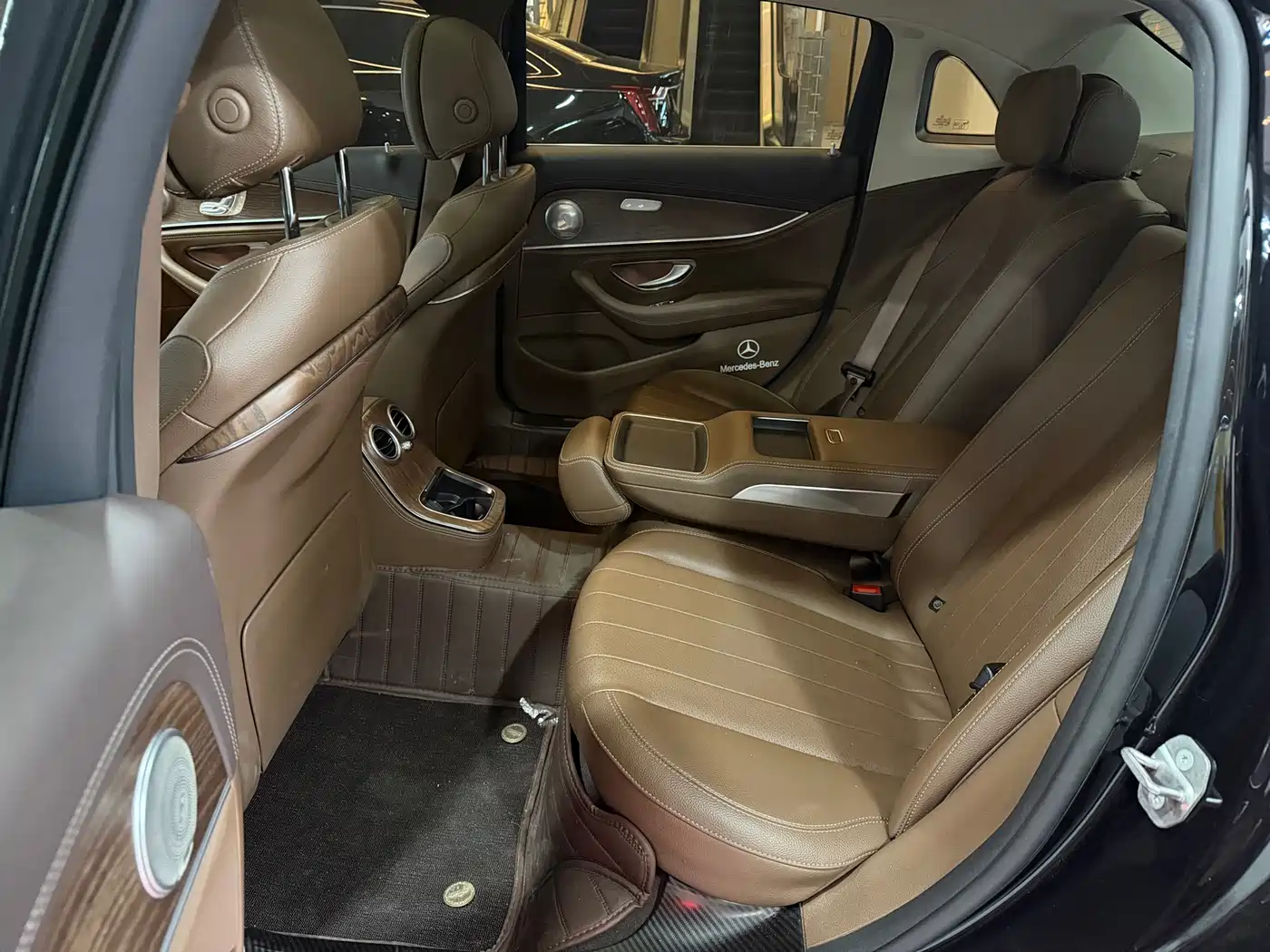 Mercedes-Benz E-Class 2023 E 300 L Luxury фото 5
