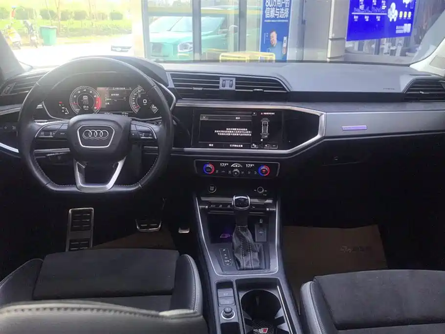 Audi Q3 2022 40 TFSI Fashion Dynamic фото 12