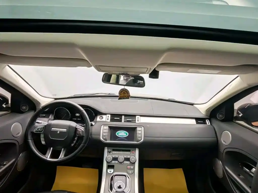 Land Rover Range Rover Evoque (Import) 2014 2.0T 5-door Brilliance Premium фото 9