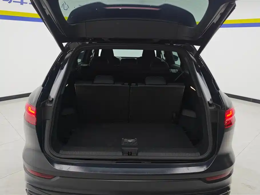 Audi Q5 e-tron 2023 40 e-tron Shining Edition Mecha Package фото 4
