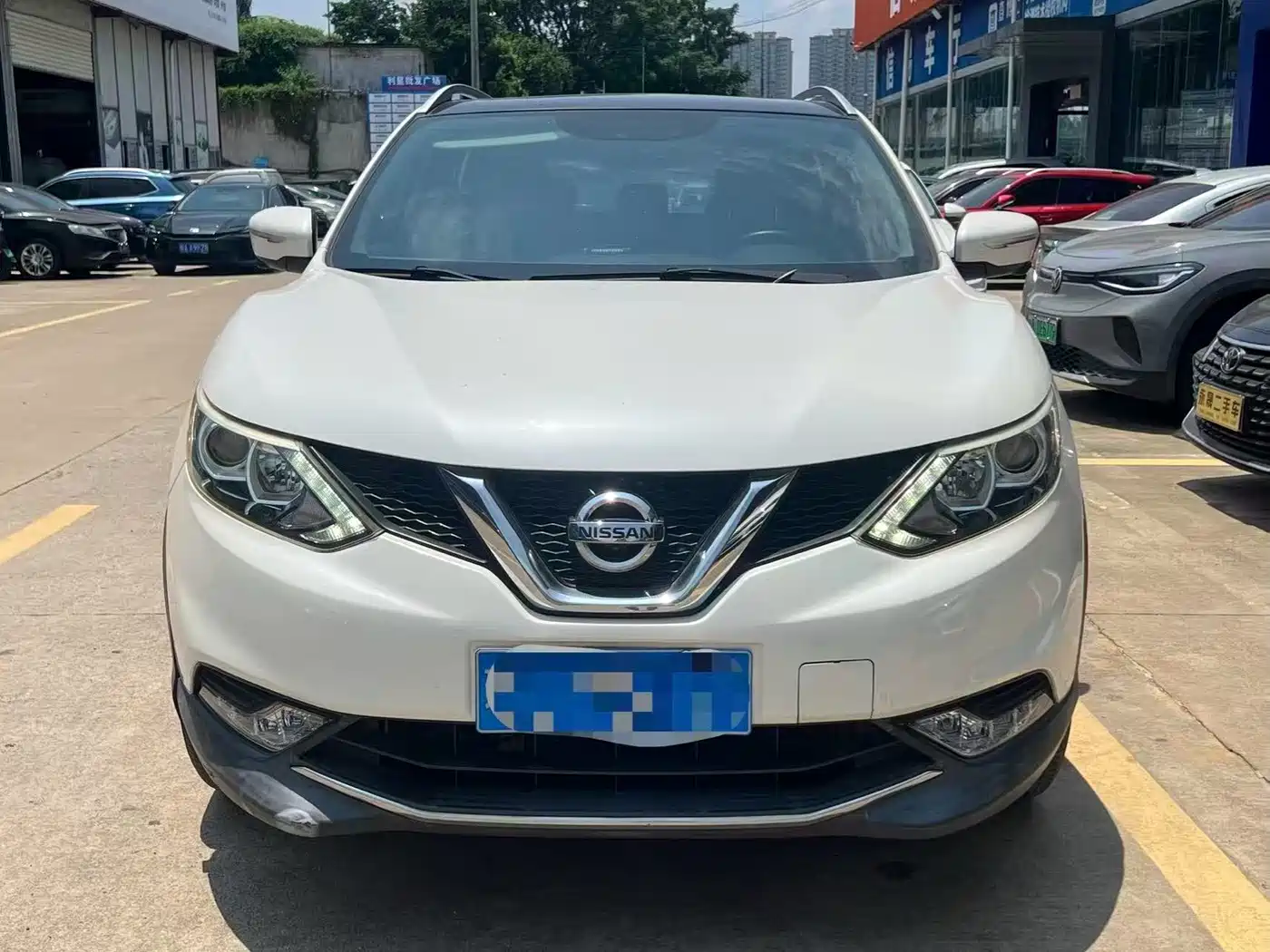 Фото 2 - Nissan Qashqai