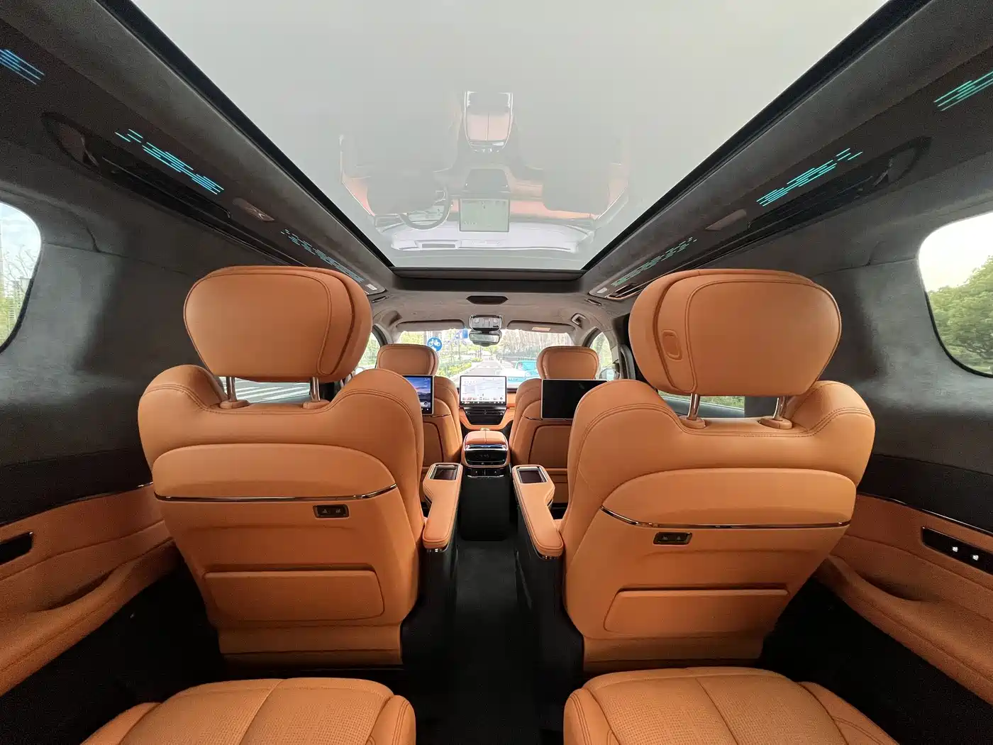 GEELY GALAXY WING TRUE L380