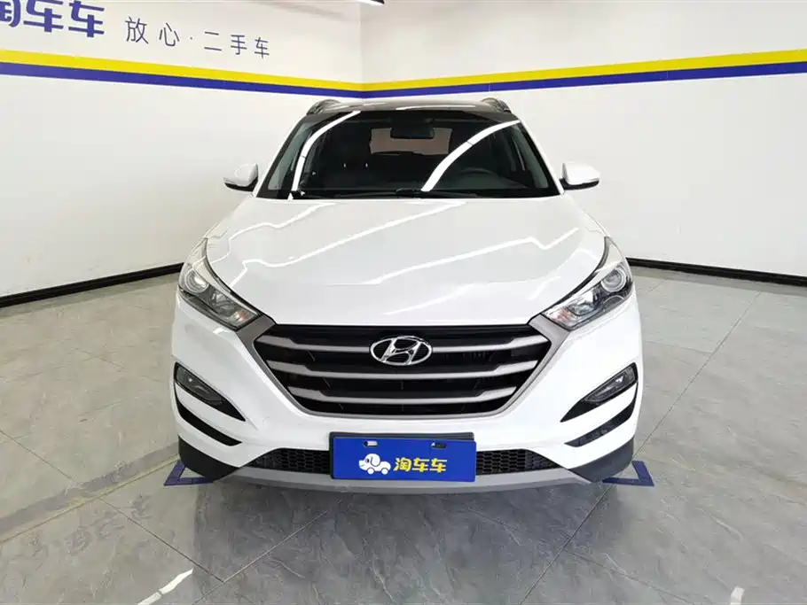Hyundai Tucson 2018 1.6T DCT 2WD 15th Anniversary Special Edition фото 2