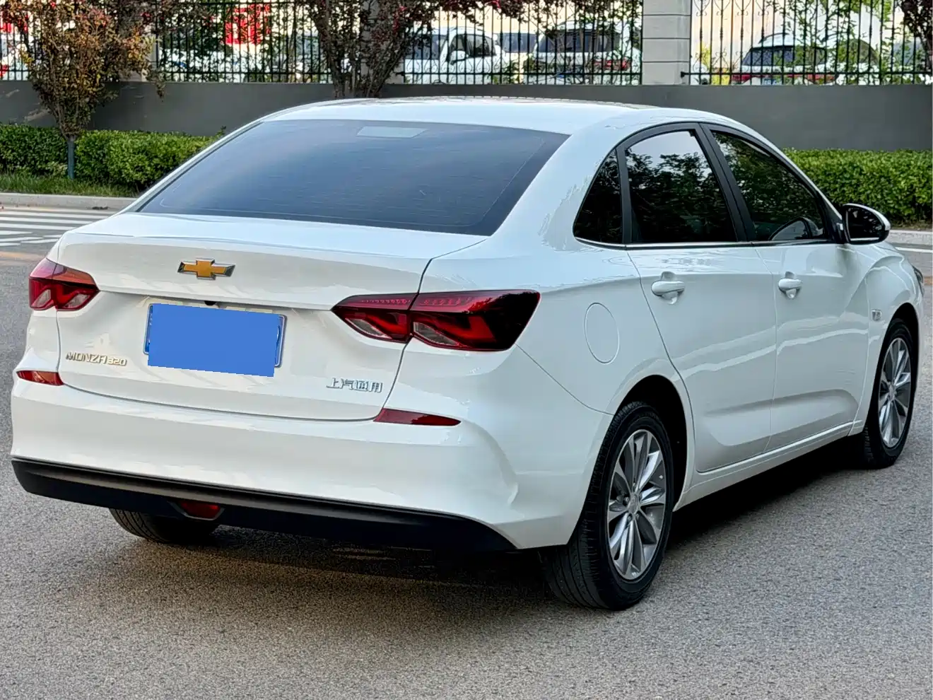 CHEVROLET CRUZE