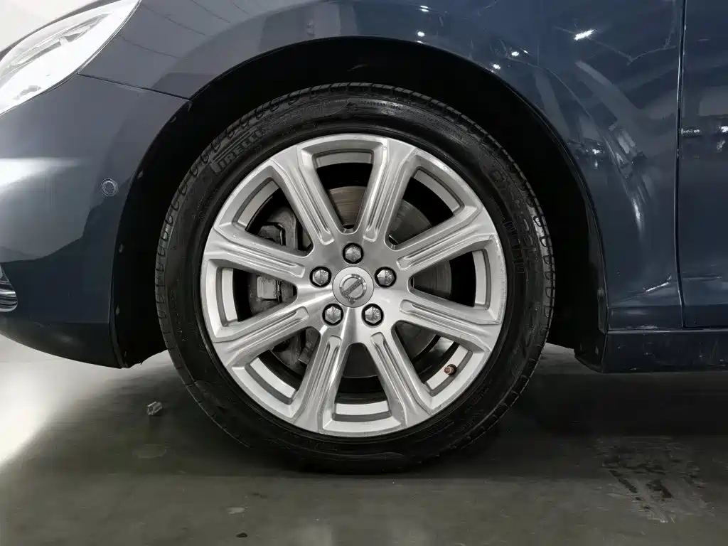 Volvo V40 2018 2018 T3 R-Design Edition