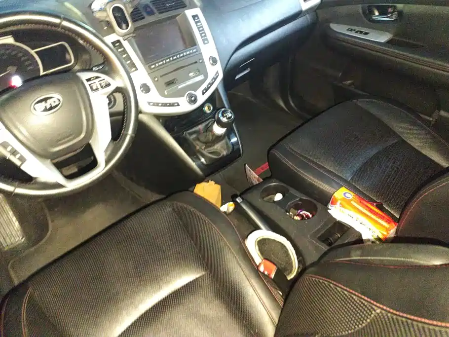 BYD S6 2014 2014 Model 1.5TI Manual Premium 5-Seater