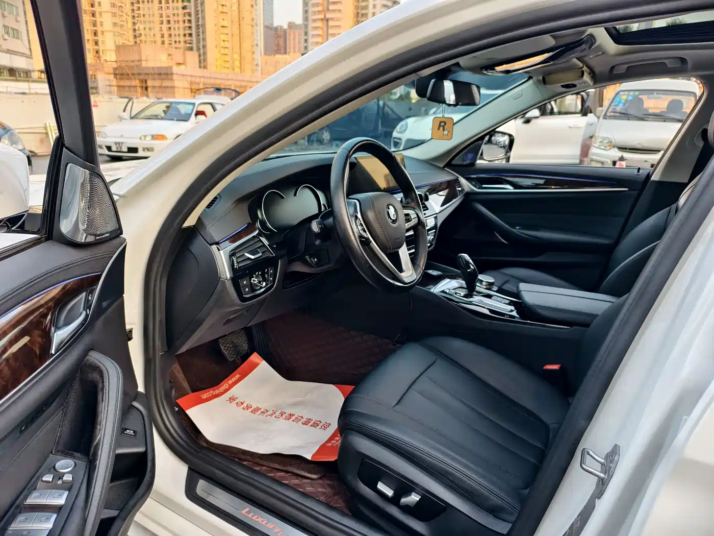 BMW 5 Series 2018 525Li Luxury Package фото 8