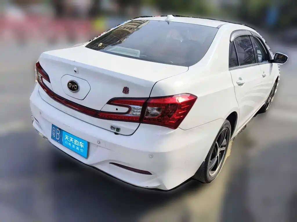 BYD Qin New Energy 2014 2014 1.5T Flagship