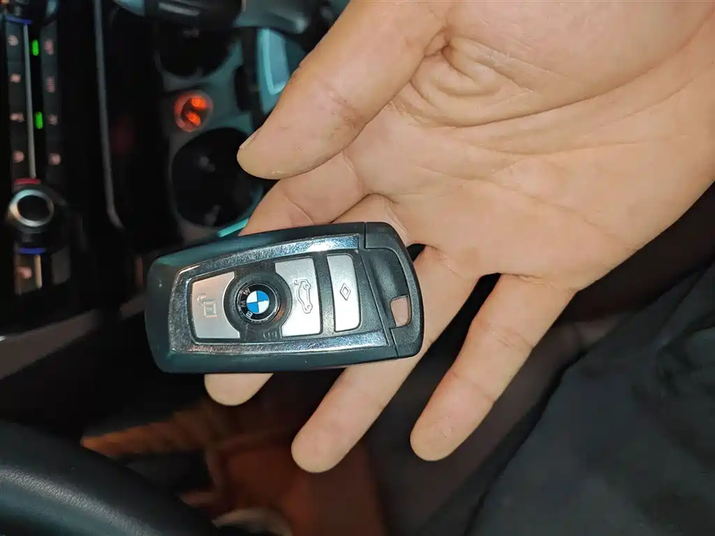 BMW 5 Series 2017 525Li Luxury Design Package фото 17