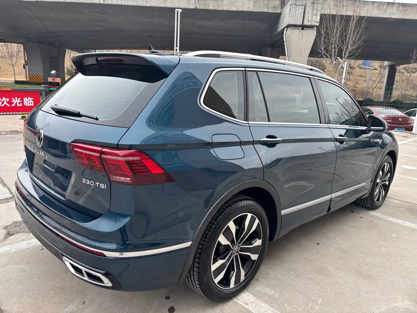 Volkswagen Tiguan L 2023 330TSI Auto 2WD R-Line Premium Edition фото 14