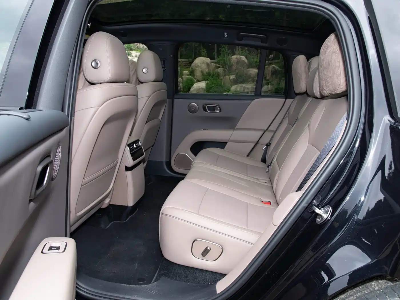 Li Auto i6 2025 2025 4WD Base Model