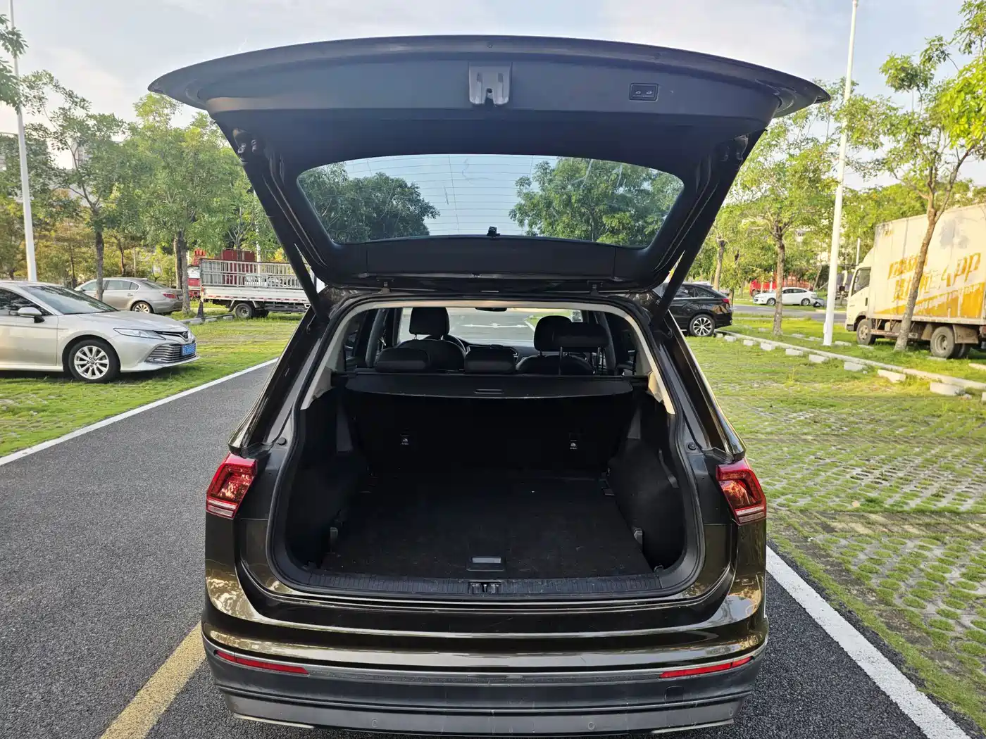 Volkswagen Tiguan L 2018 380TSI Automatic AWD Luxury Edition фото 16