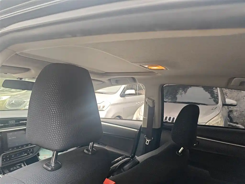 Toyota Levin Twin Engine E+ 2019 1.8PH V E-CVT Luxury Edition фото 14