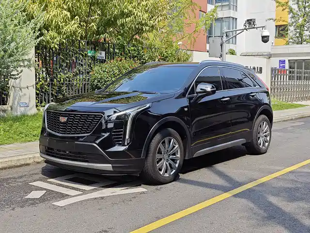  Cadillac Cadillac XT4 2023 Model Year 28T Two-Wheel Drive Luxury Model