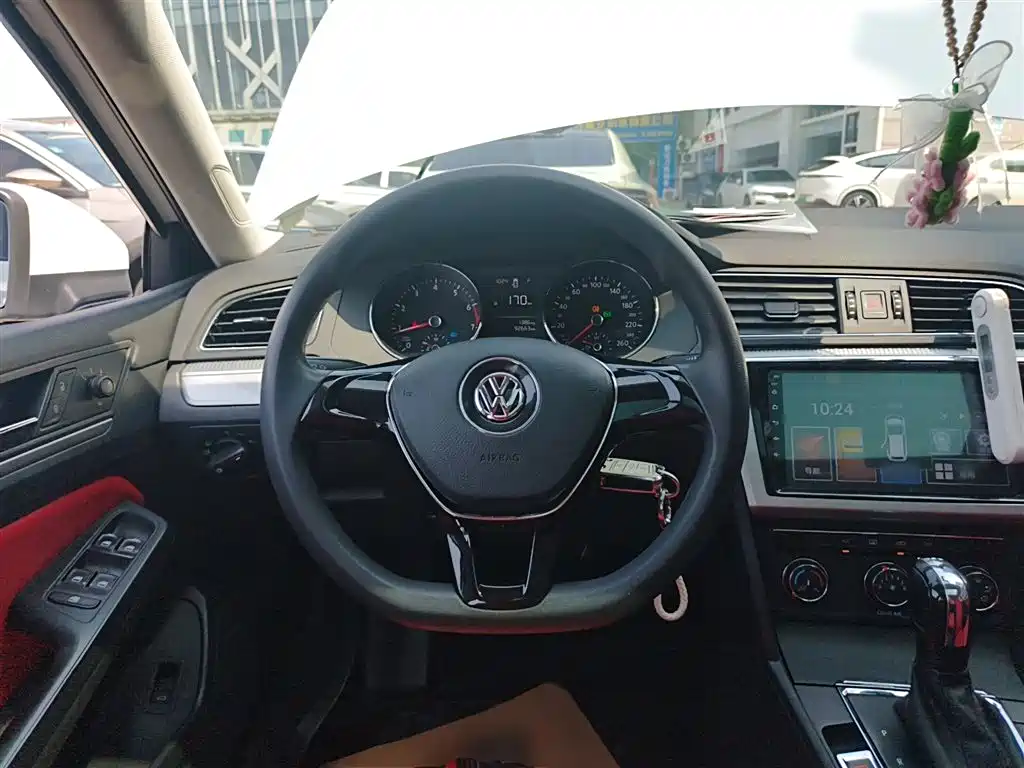 Volkswagen Lamando 2018 230TSI DSG Trend Edition фото 7