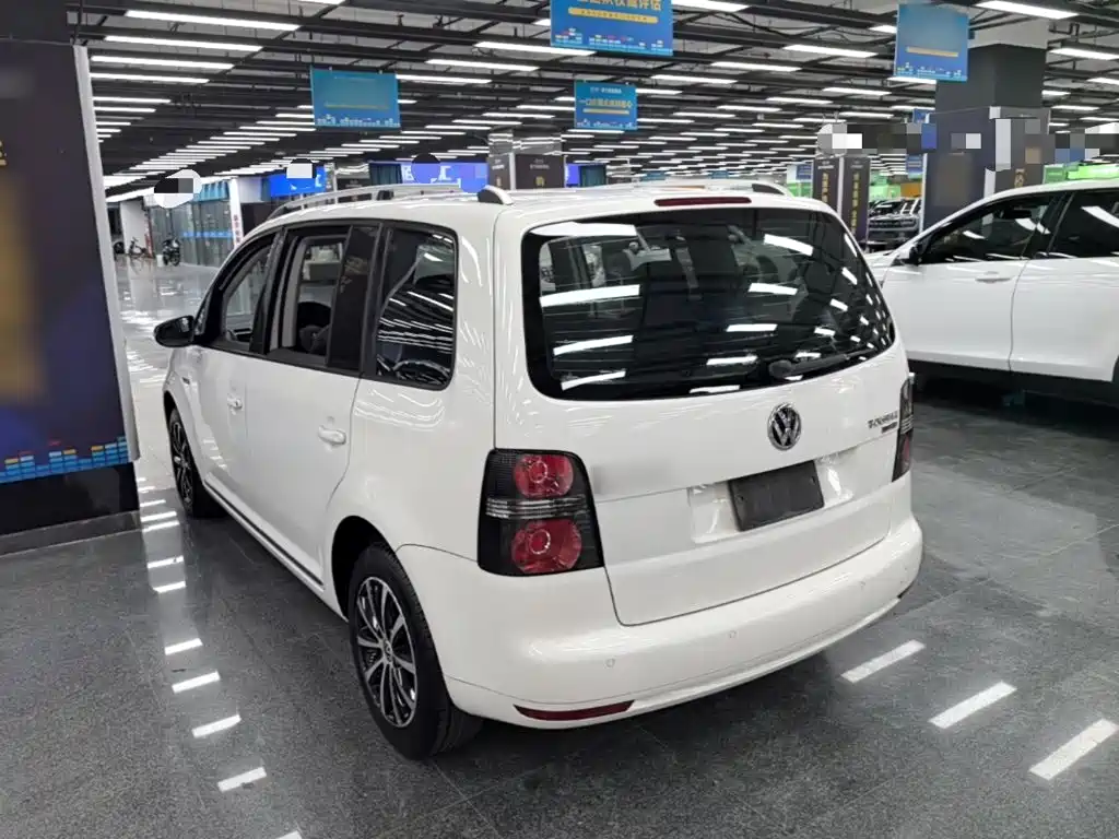 Volkswagen Touran 2015 2014 1.4T DSG 30th Anniversary Edition