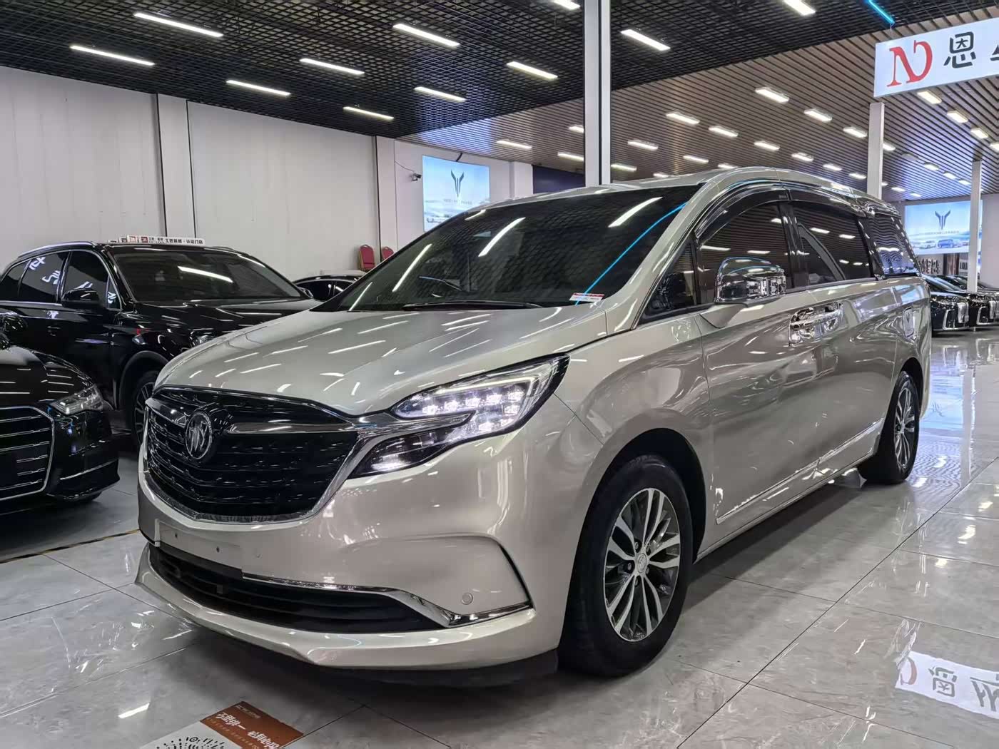 Buick GL8