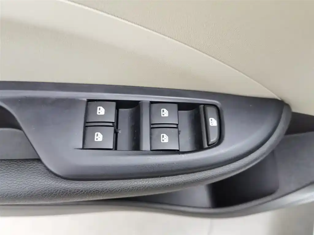 Buick Excelle 2018 15T DCT Progressive (China V) фото 9
