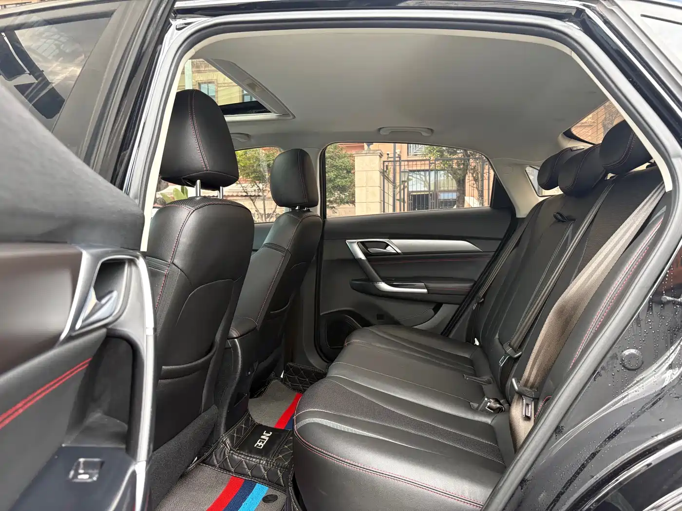 BAIC Beijing U5 2022 2020 1.5T CVT Luxury Edition China VI