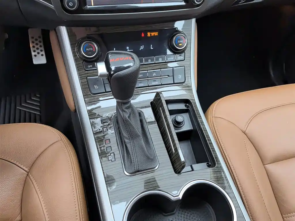 Haval H8 2015 2.0T 2WD Standard фото 13