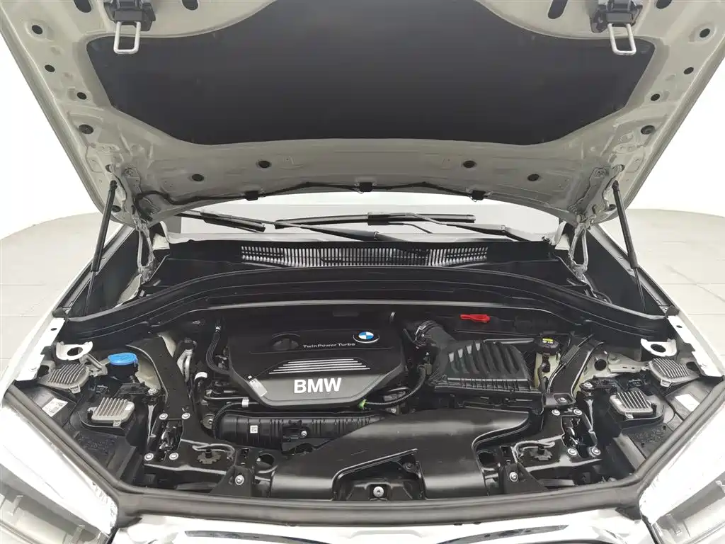 BMW X1 2018 sDrive20Li Leading Model фото 6