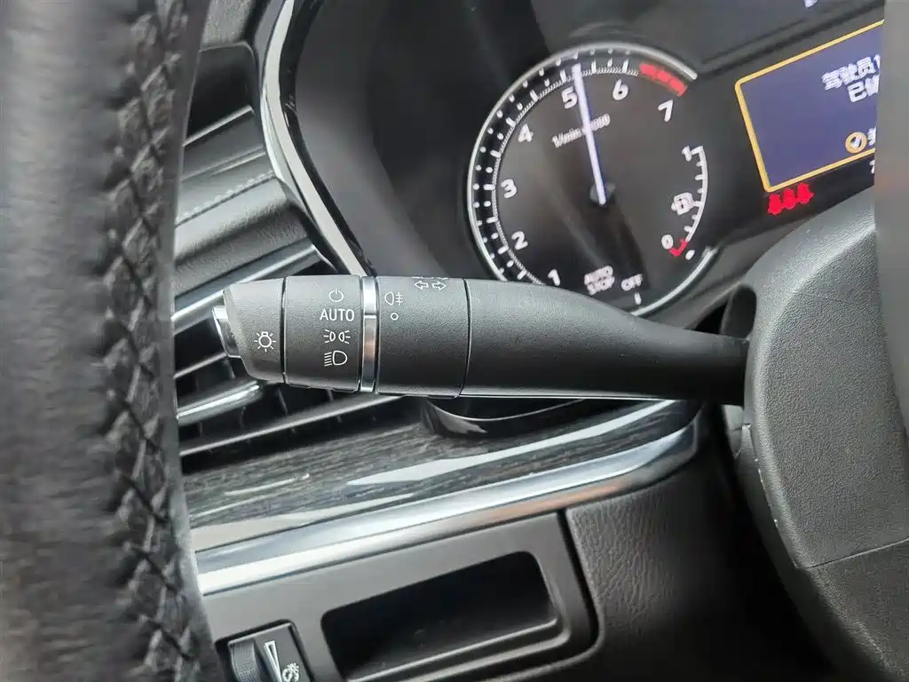 Cadillac XT5 2022 2.0T 2WD Luxury фото 21
