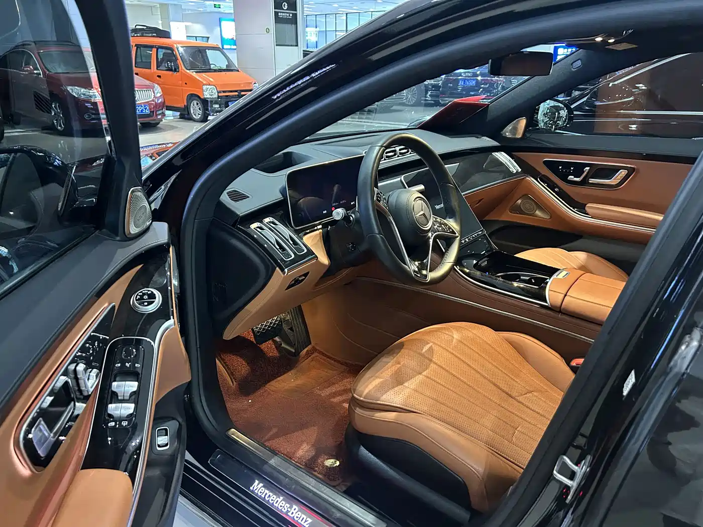 Фото 3 - Mercedes-Benz S-Class