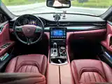Photo 9 - Maserati Quattroporte