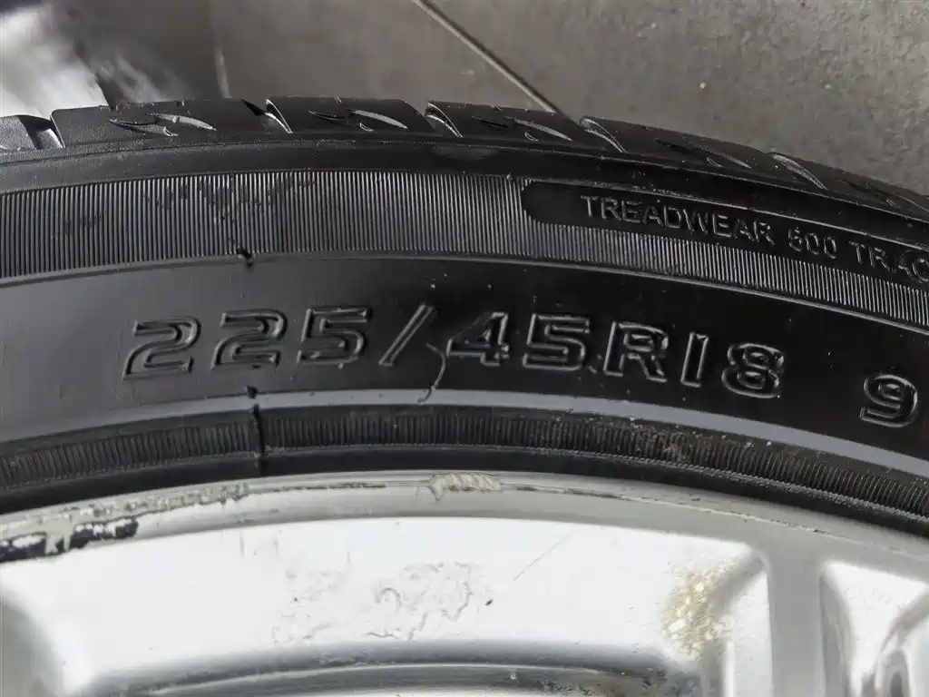 Infiniti ESQ 2014 1.6L Free Edition фото 24
