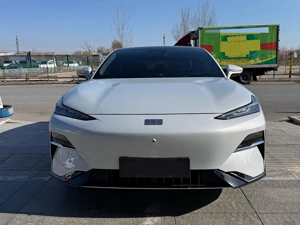 GEELY GALAXY GALAXY E8