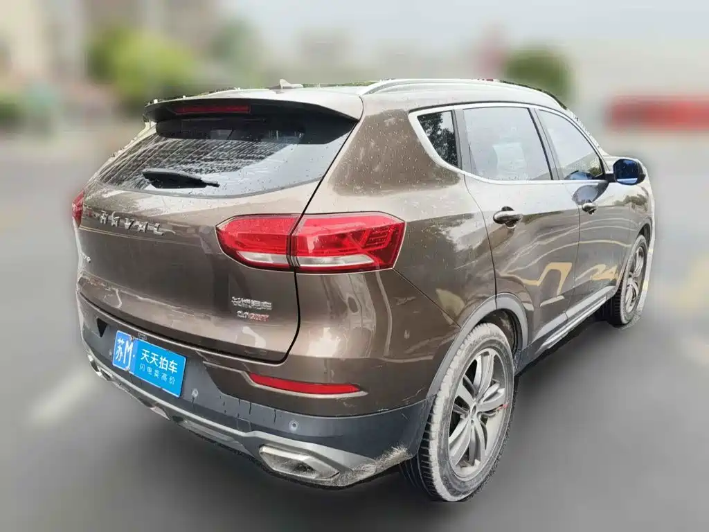 Photo 2 - Haval H6