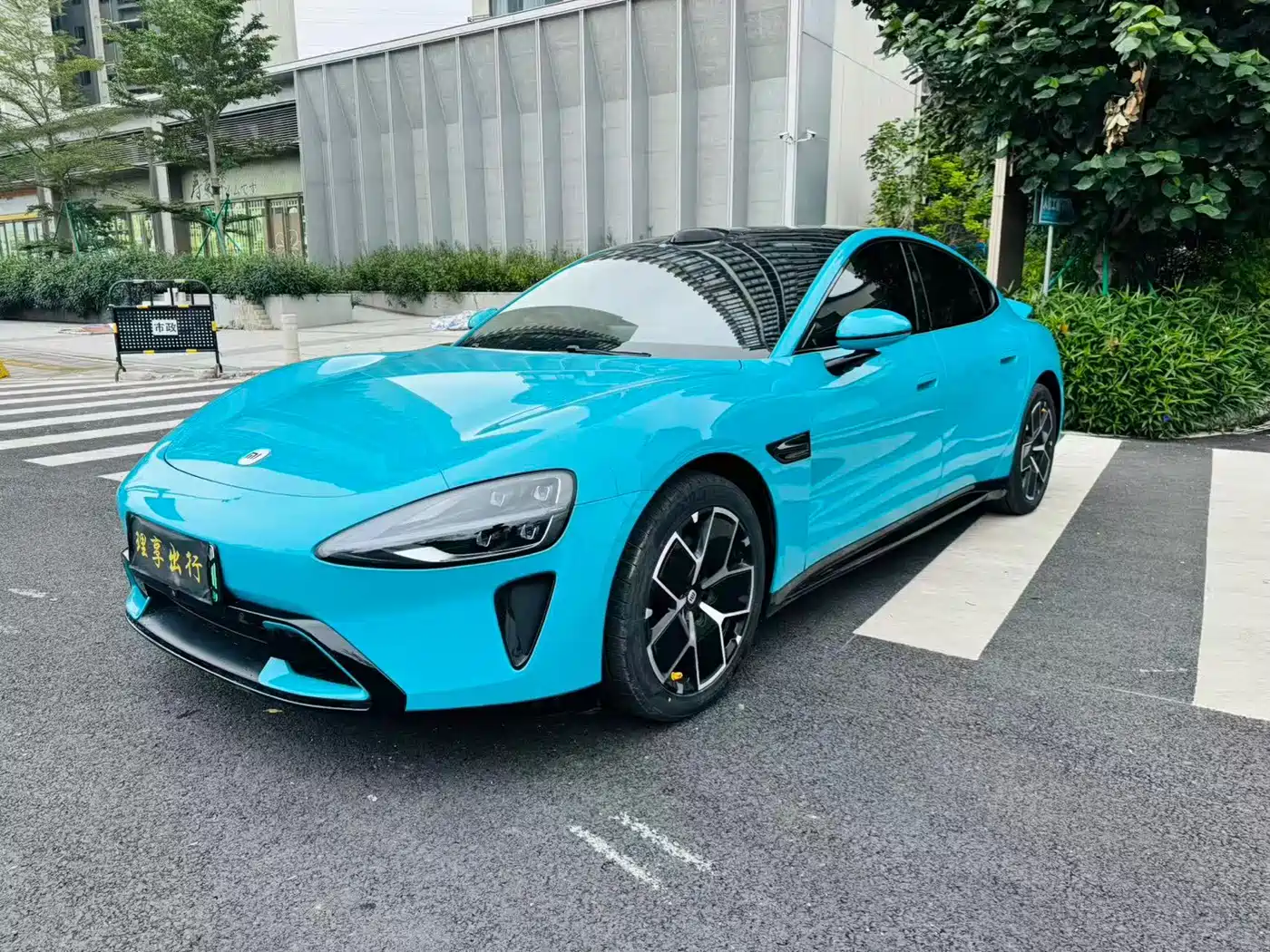 Xiaomi SU7 2024