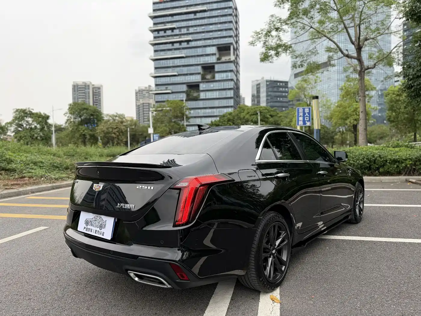 CADILLAC CT4