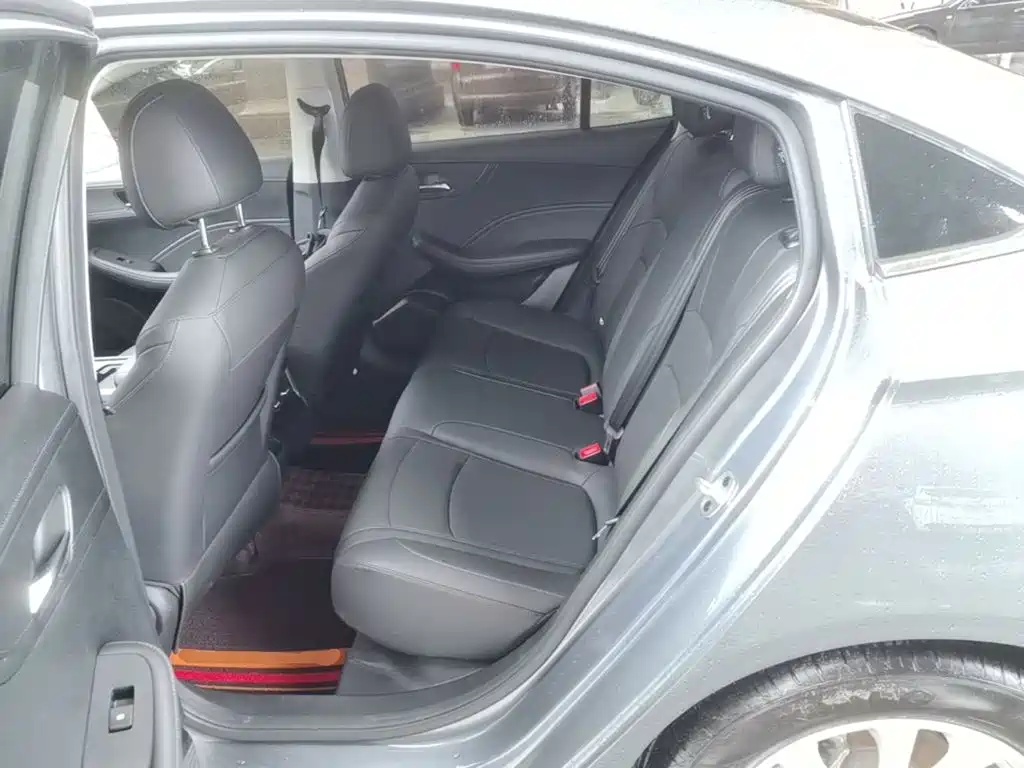 Roewe i5 2025 2023 1.5L CVT Luxury Edition