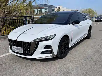 Hongqi H6