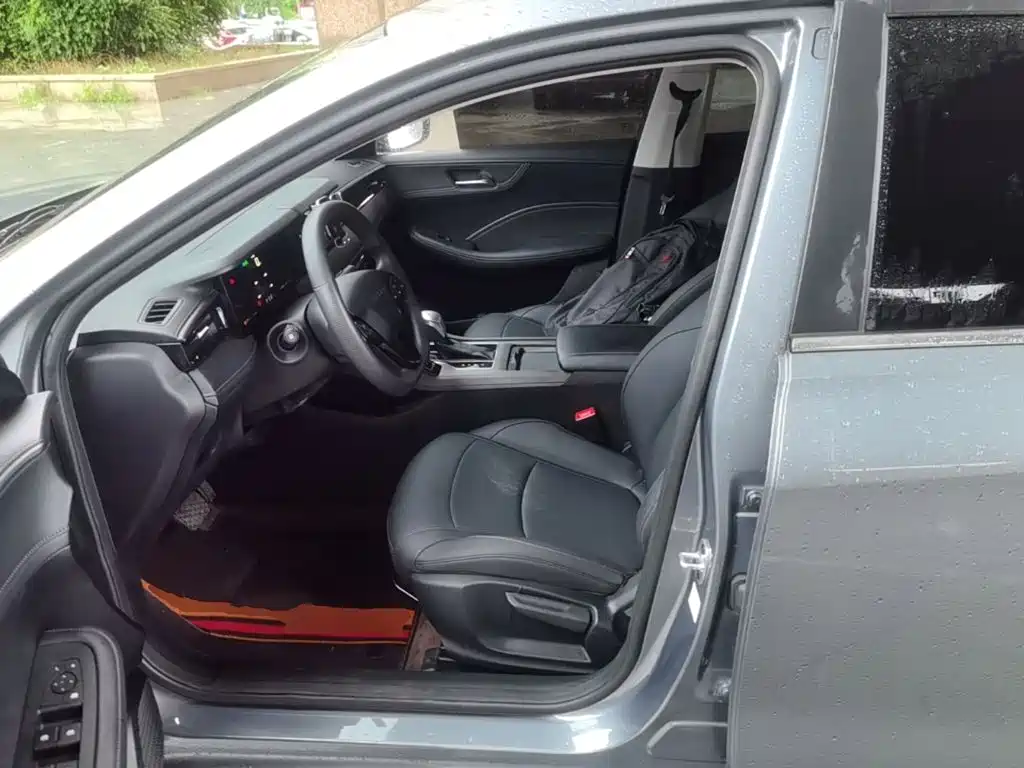 Roewe i5 2025 2023 1.5L CVT Luxury Edition