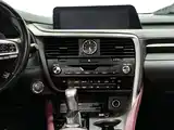 Фото 11 - Lexus RX