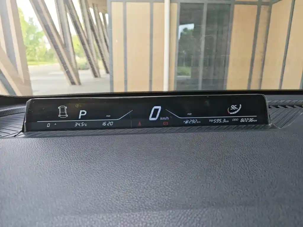Nezha Auto Nezha V 2022 2021 Standard Range Entertainment Upgrade