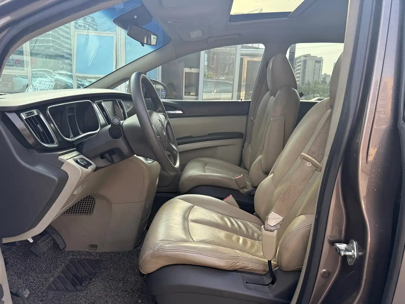 Фото 9 - Buick GL8