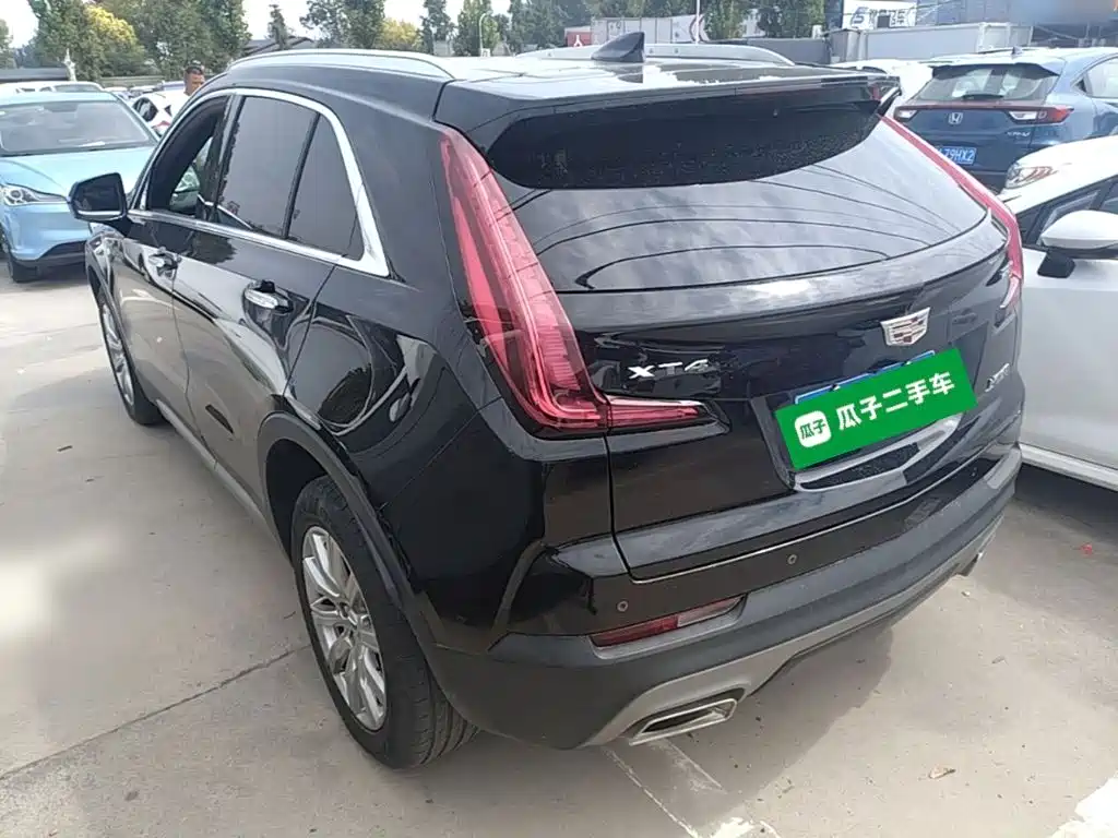 Cadillac XT4 2022 2022 28T FWD Luxury