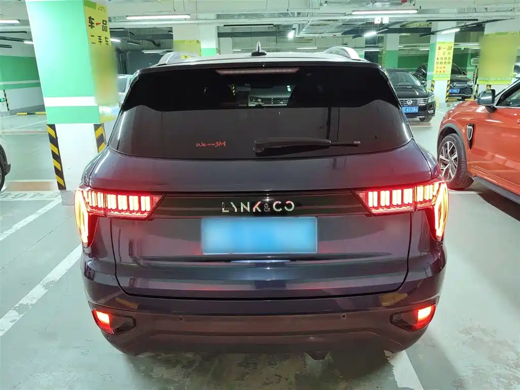 Lynk & Co 01 2017 2.0T 2WD Pro Shine Edition фото 4