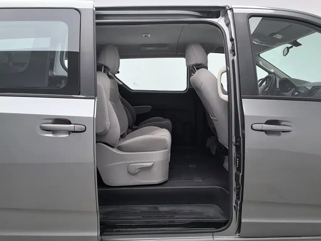 SAIC Maxus Maxus G10 2020 2021 2.0T Automatic Smart Edition Gasoline 7-Seater