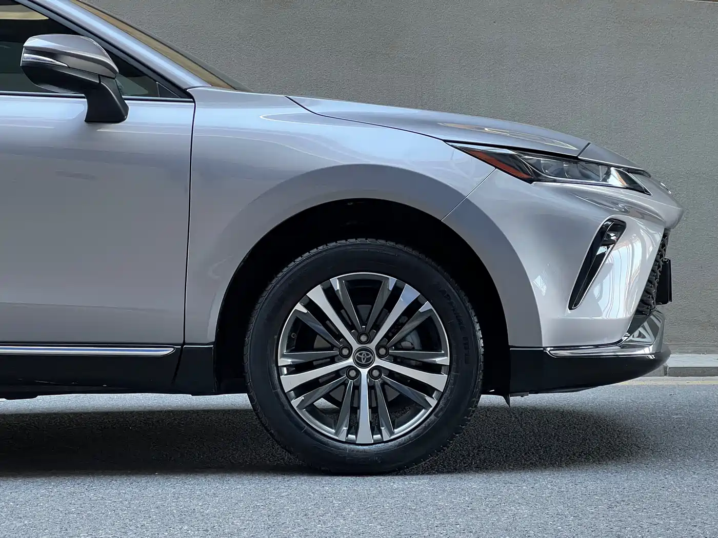 Toyota Venza 2022 2.0L CVT 2WD Luxury фото 15