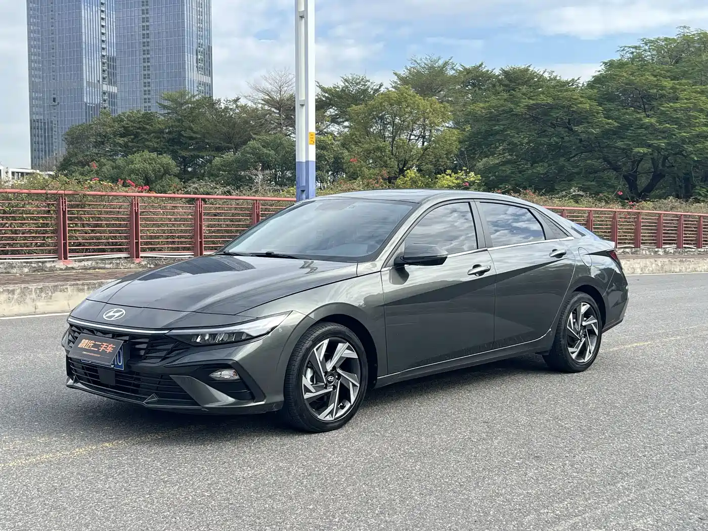 Hyundai Elantra 2023 1.5L CVT GLX Elite Edition фото 19