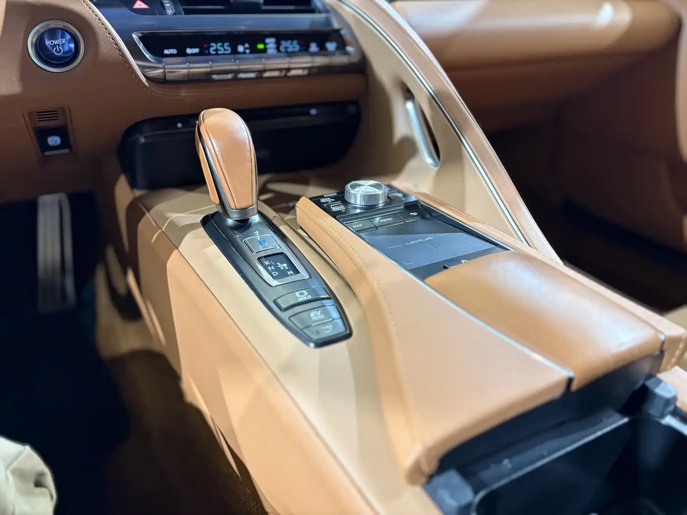Lexus LC 2020 500h Sport Edition фото 16