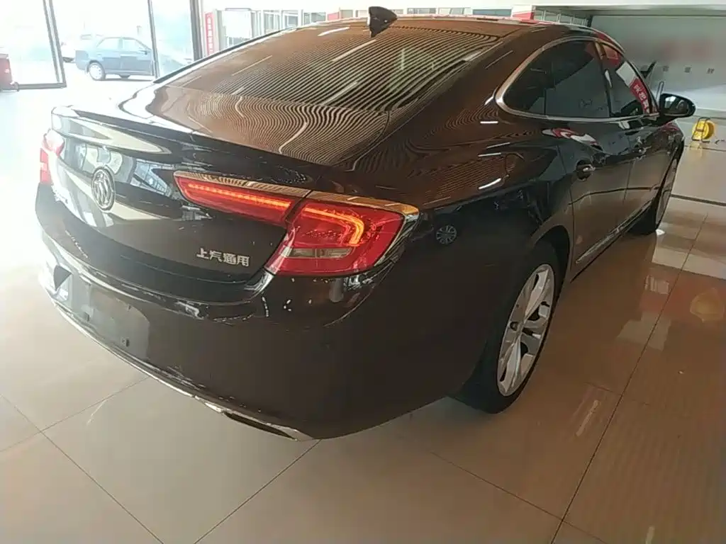 Фото 7 - Buick LaCrosse